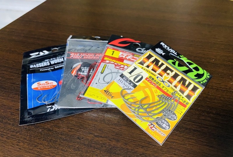 ロックフィッシュのフック選びのポイントと熟練者のおすすめオフセットフックを解説