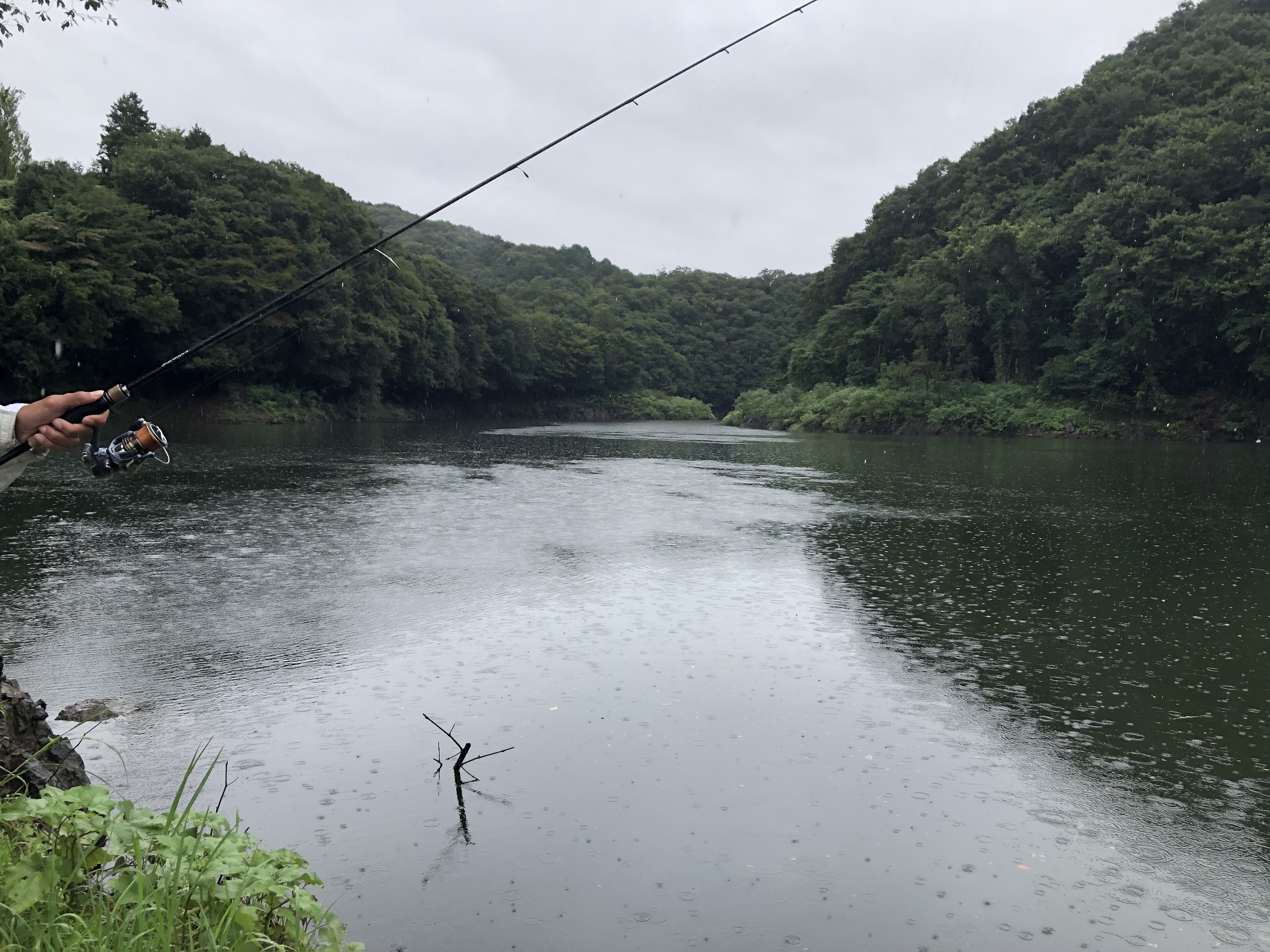 バス釣りに最適な格好は 春夏秋冬シーズンごとに最適な釣り格好を徹底解説