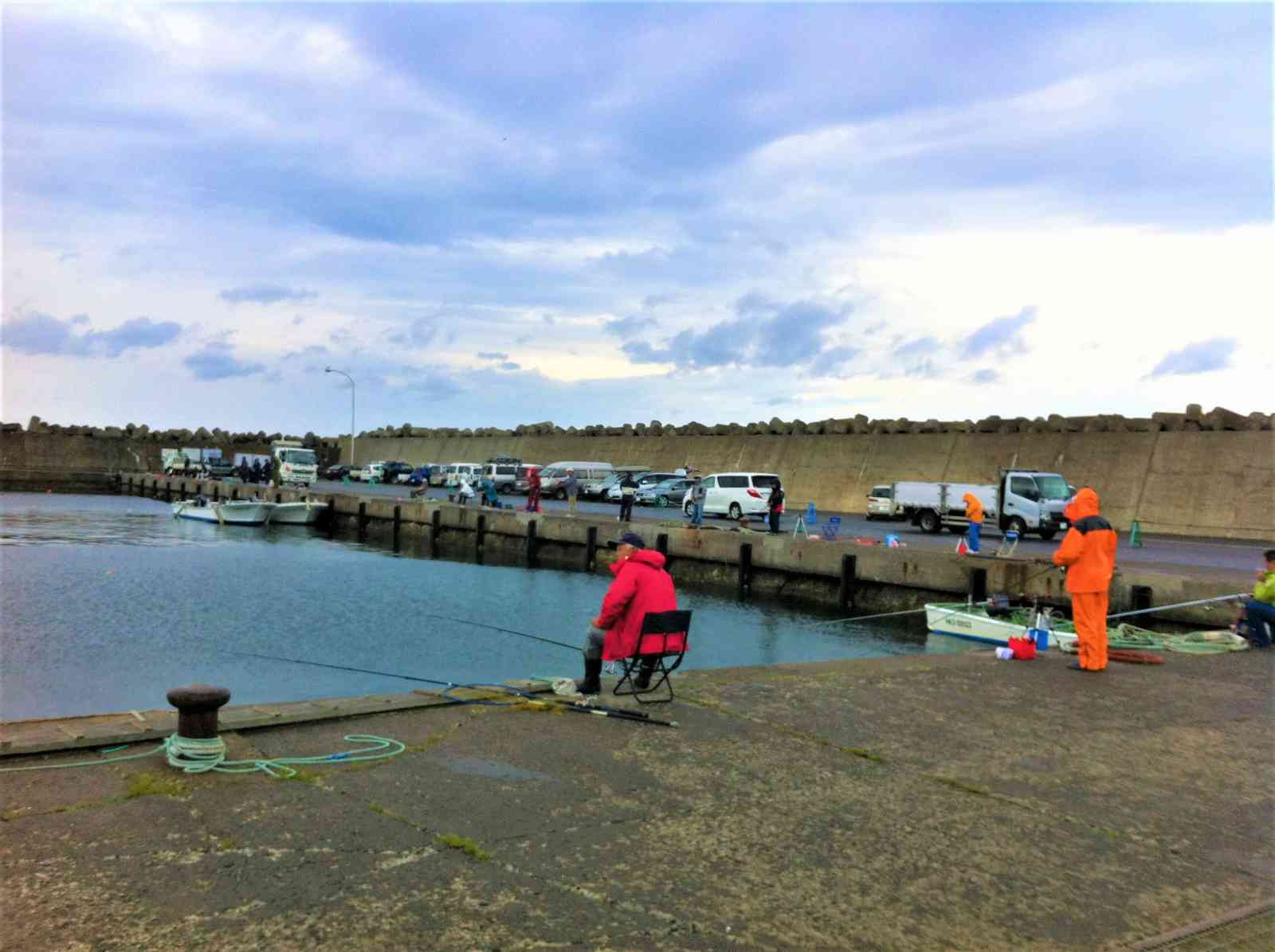 アキアジ 鮭 のフカセ釣りはちょっと違うらしい そして夜が狙い目